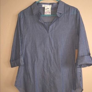 blue/white striped button up shirt